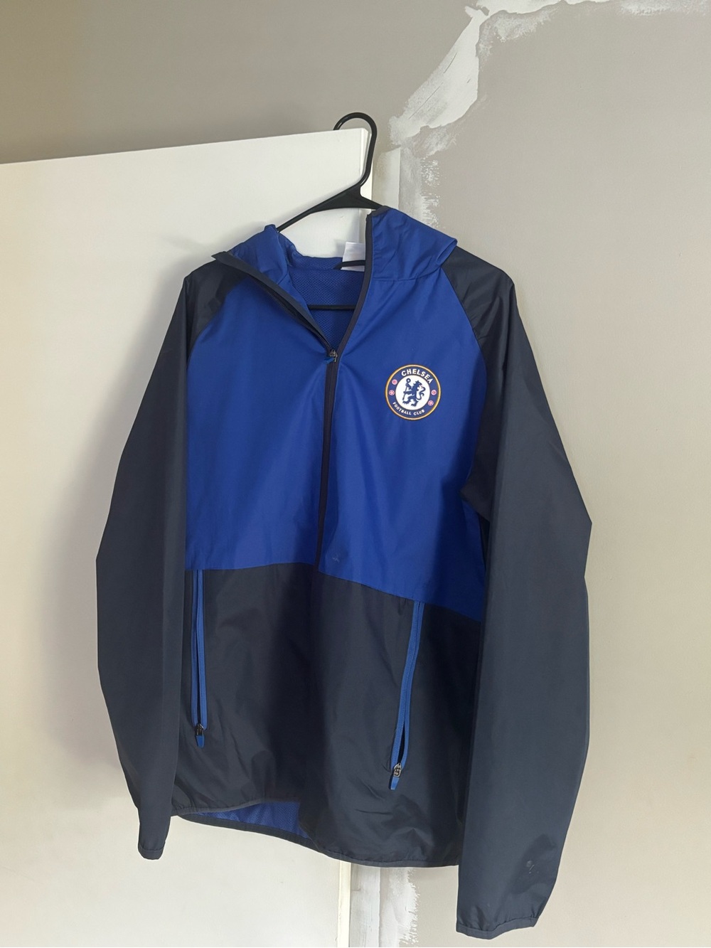 Chelsea FC MENS MEDOUM RAIN COAT. From official Chelsea store